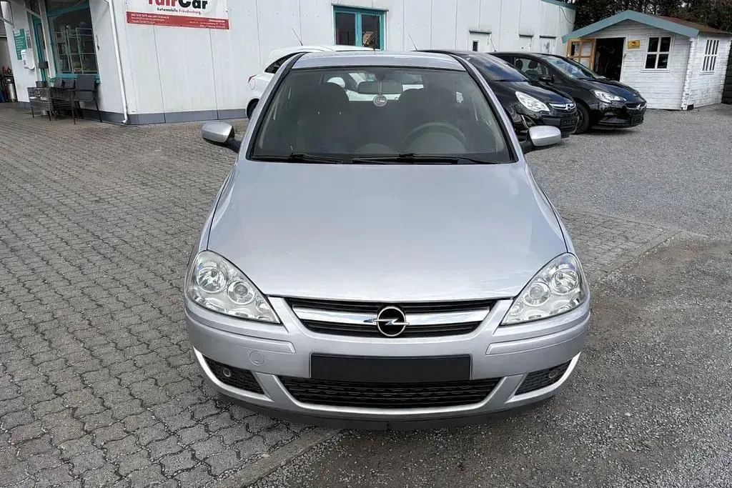 Gebraucht Opel Corsa Edition 80 PS (58 kW) 2005 Silber Kleinwagen