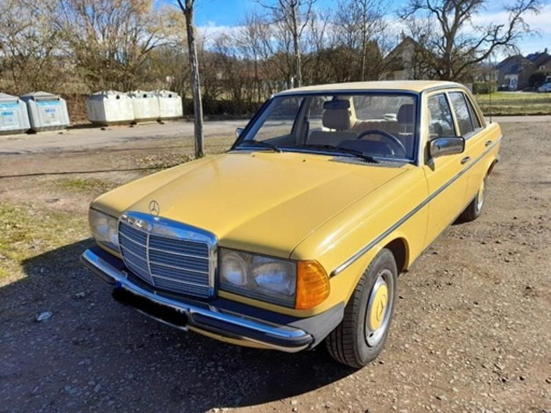 Gebraucht Mercedes 200 109 PS (80 kW) 1983 Gelb Limousine