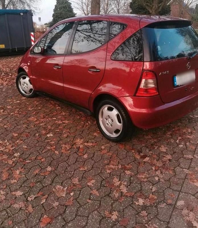 Rot Gebraucht 1999 Mercedes A140 Kleinwagen | 1.300 € (Fairer Preis) - Bild 1/4