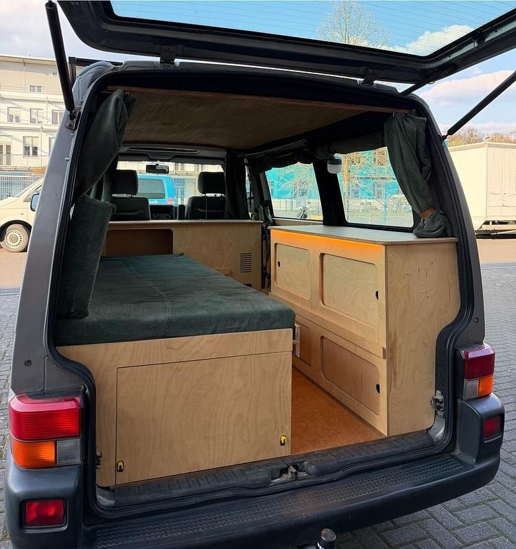 Gebraucht VW T4 68 PS (50 kW) 1996 Silber Van