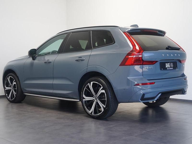 Gebraucht Volvo XC60 Plus 197 PS (144 kW) 2024 Grau SUV