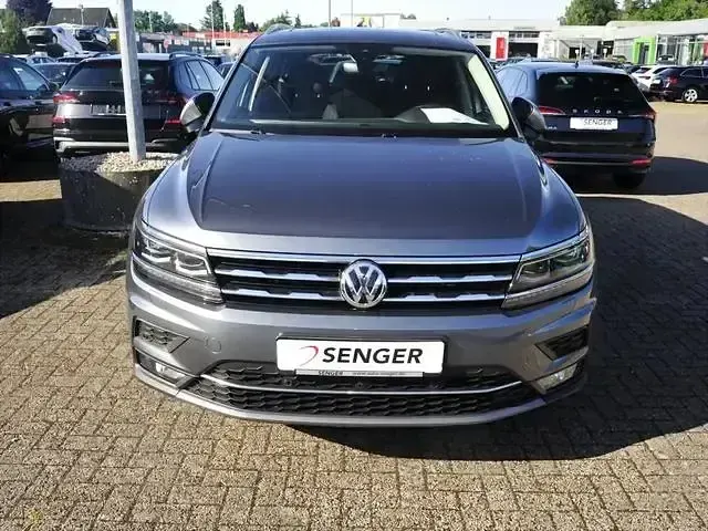 Gebraucht VW Tiguan Allspace Highline 200 PS (147 kW) 2021 Grau SUV