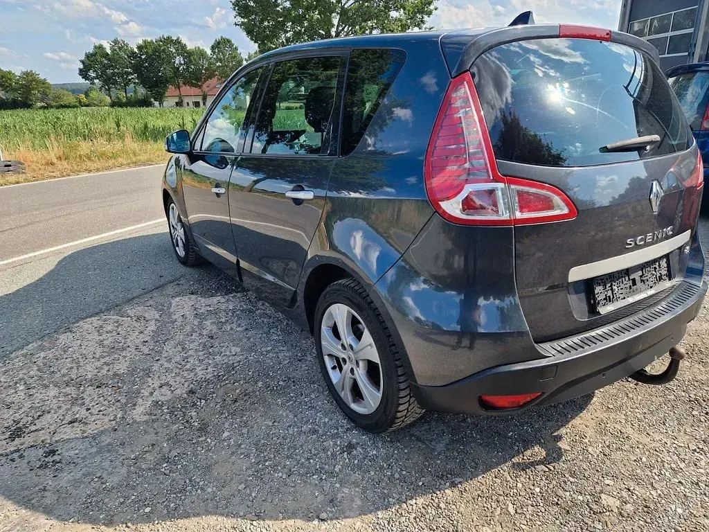 Gebraucht Renault Scénic III Dynamique 131 PS (96 kW) 2011 Grau eclipse Van / Kleinbus