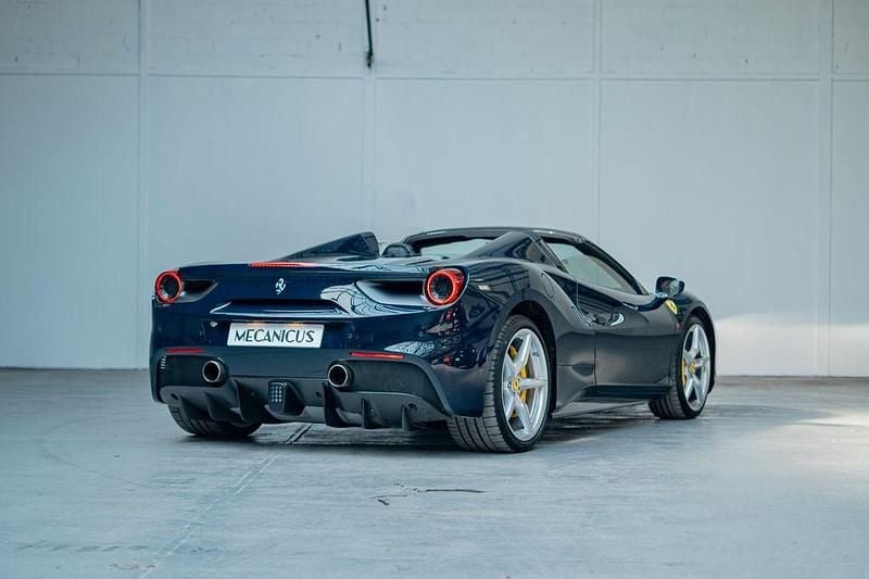 Gebraucht Ferrari 488 669 PS (492 kW) 2016 Blau Cabrio