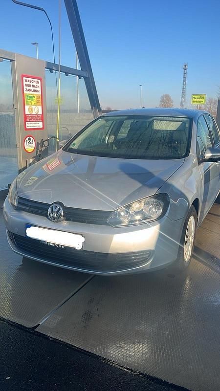Silber Gebraucht 2009 VW Golf VI Kleinwagen | 4.000 € (Fairer Preis) - Bild 1/4