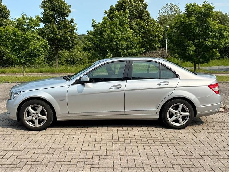 Silber Gebraucht 2007 Mercedes C180 Limousine | 3.800 € - Bild 1/4