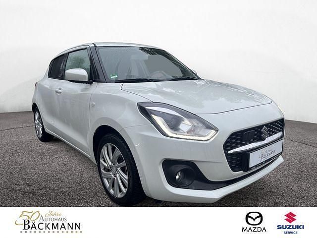 Weiß Gebraucht 2021 Suzuki Swift Comfort Kleinwagen | 15.950 € (Fairer Preis) - Bild 1/3