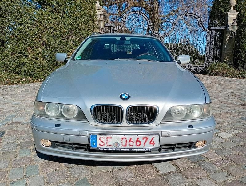 Gebraucht BMW 525 192 PS (141 kW) 2002 Silber Kombi