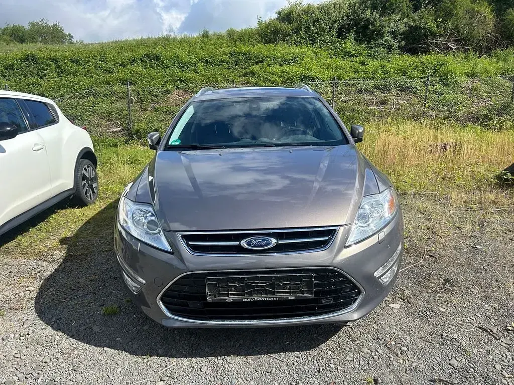Gebraucht Ford Mondeo Titanium 163 PS (119 kW) 2012 Braun Limousine