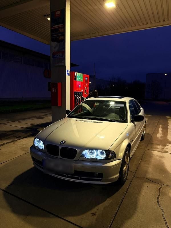 Gebraucht BMW 320 150 PS (110 kW) 1999 Silber Coupé