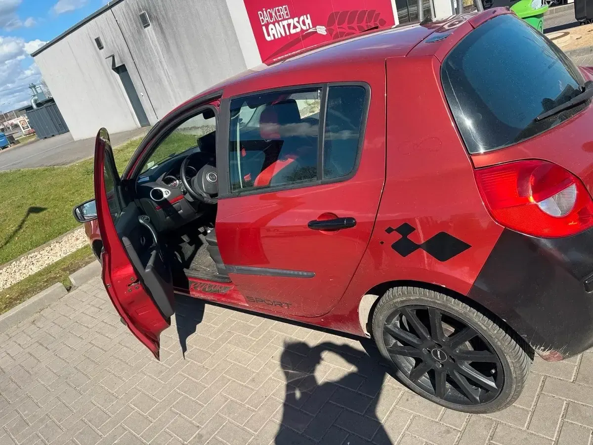 Gebraucht Renault Clio 125 PS (91 kW) 2007 Rot Kleinwagen