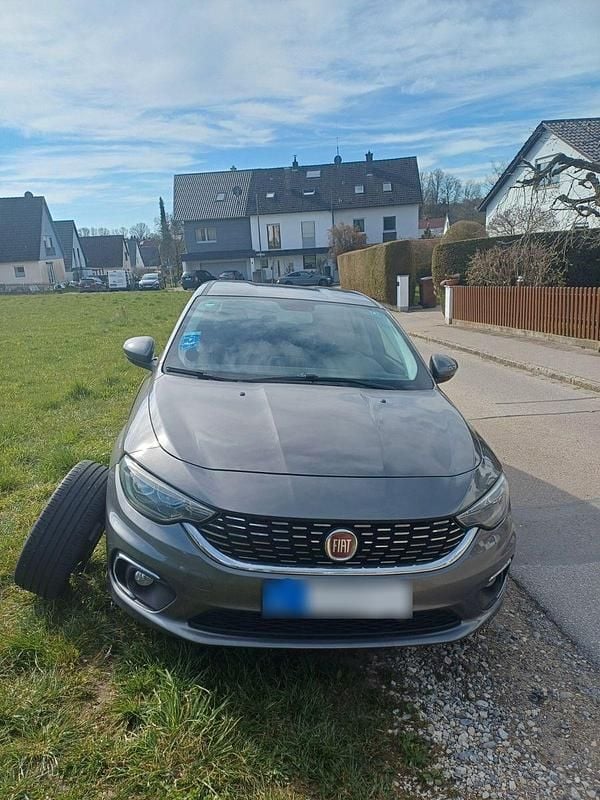 Gebraucht Fiat Tipo Easy 120 PS (88 kW) 2016 Grau Kombi