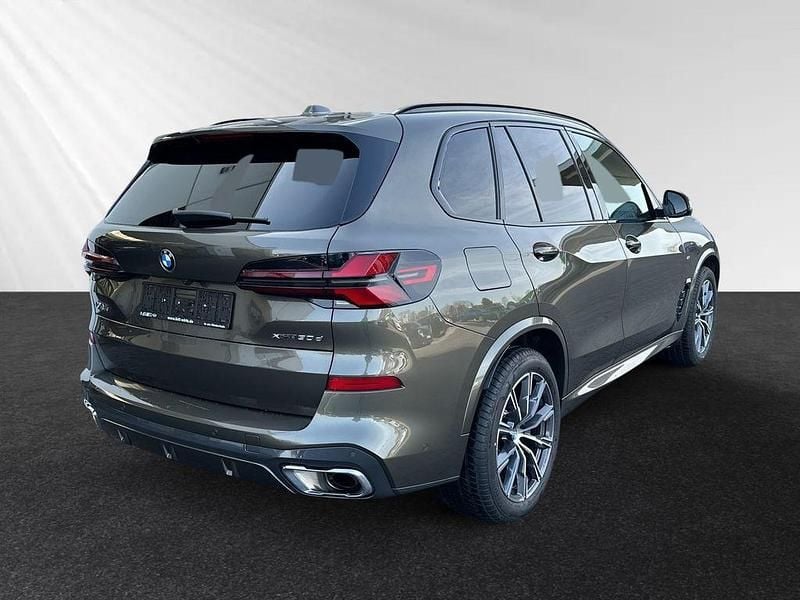 Gebraucht BMW X5 M Sport 298 PS (219 kW) 2025 Manhattan metallic SUV