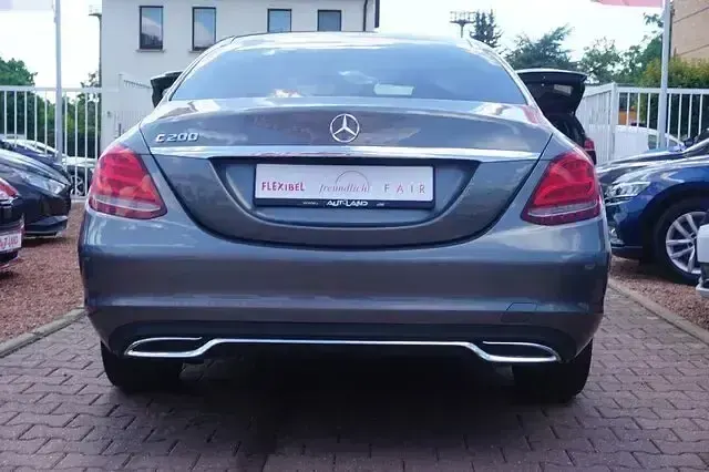 Gebraucht Mercedes C200 Avantgarde 184 PS (135 kW) 2018 Grau Limousine