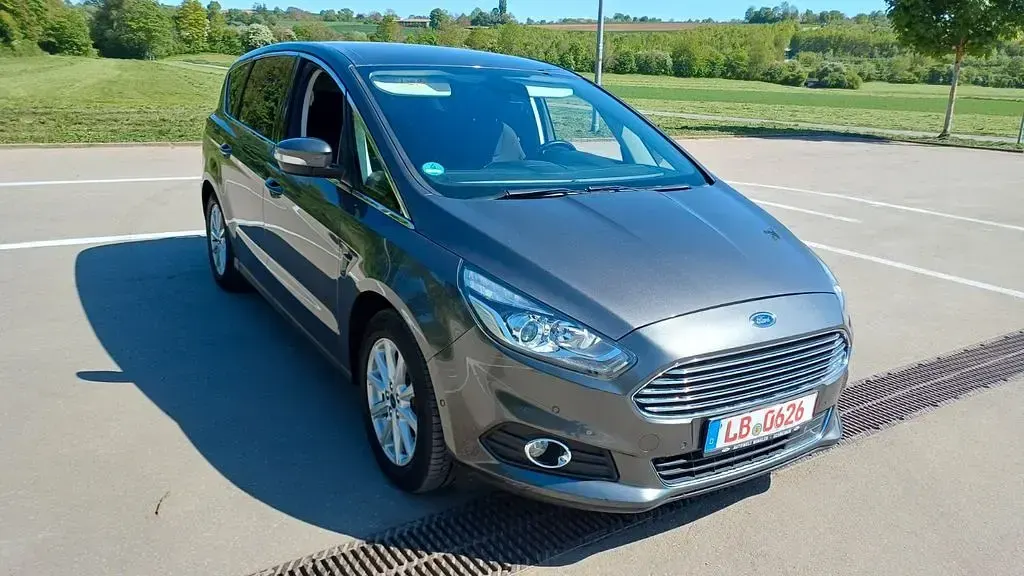 Second-hand Ford S-MAX S 150 CP (110 kW) 2017 Gri Monovolum