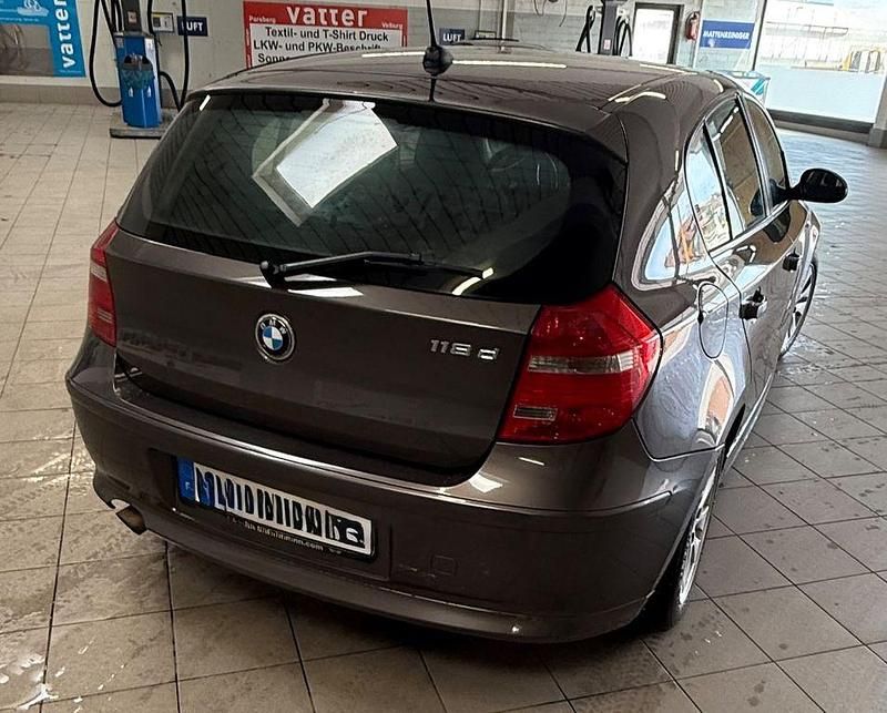 Gebraucht BMW 118 Performance 143 PS (105 kW) 2007 Braun Kleinwagen