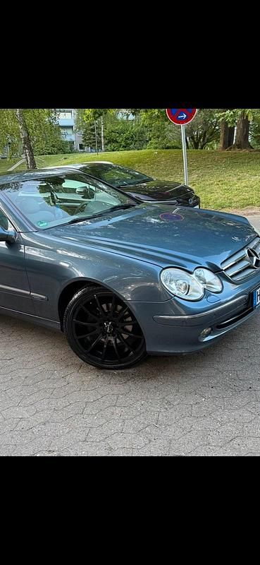Blau Gebraucht 2003 Mercedes CLK320 Coupé | 3.799 € (Guter Preis) - Bild 1/4