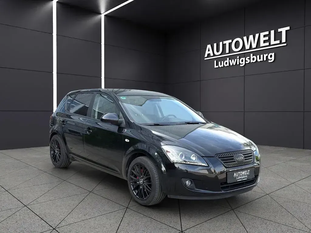 Używany Kia Ceed 143 KM (105 kW) 2009 Czarny Hatchback