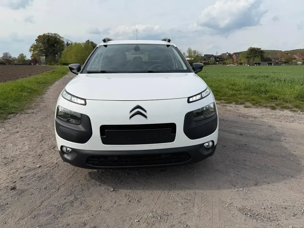 Gebraucht Citroën C4 Cactus 100 PS (73 kW) 2015 Weiß Kleinwagen