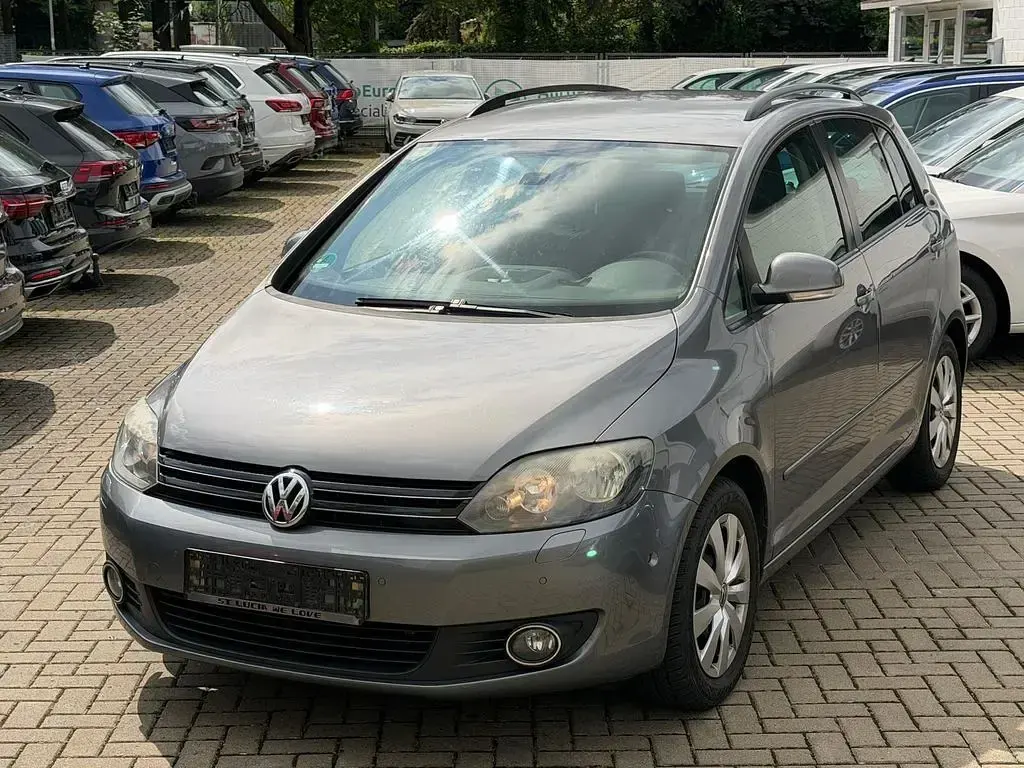 Gebraucht VW Golf VI Team 105 PS (77 kW) 2010 Grau Kleinwagen
