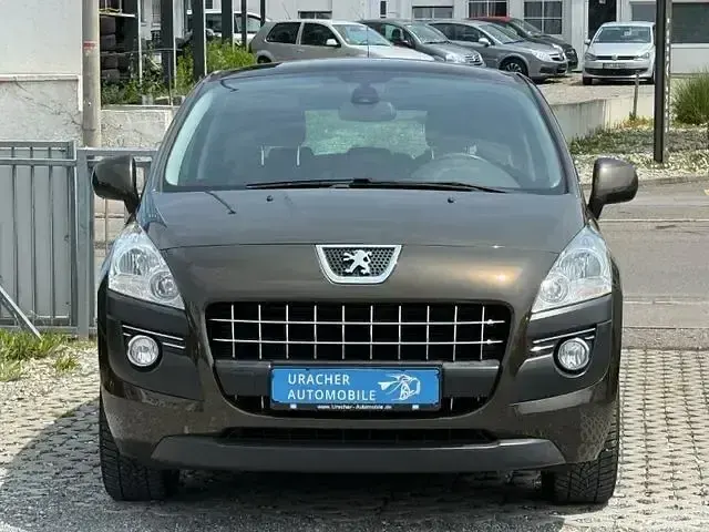 Gebraucht Peugeot 3008 Premium 156 PS (114 kW) 2010 Braun Van / Kleinbus