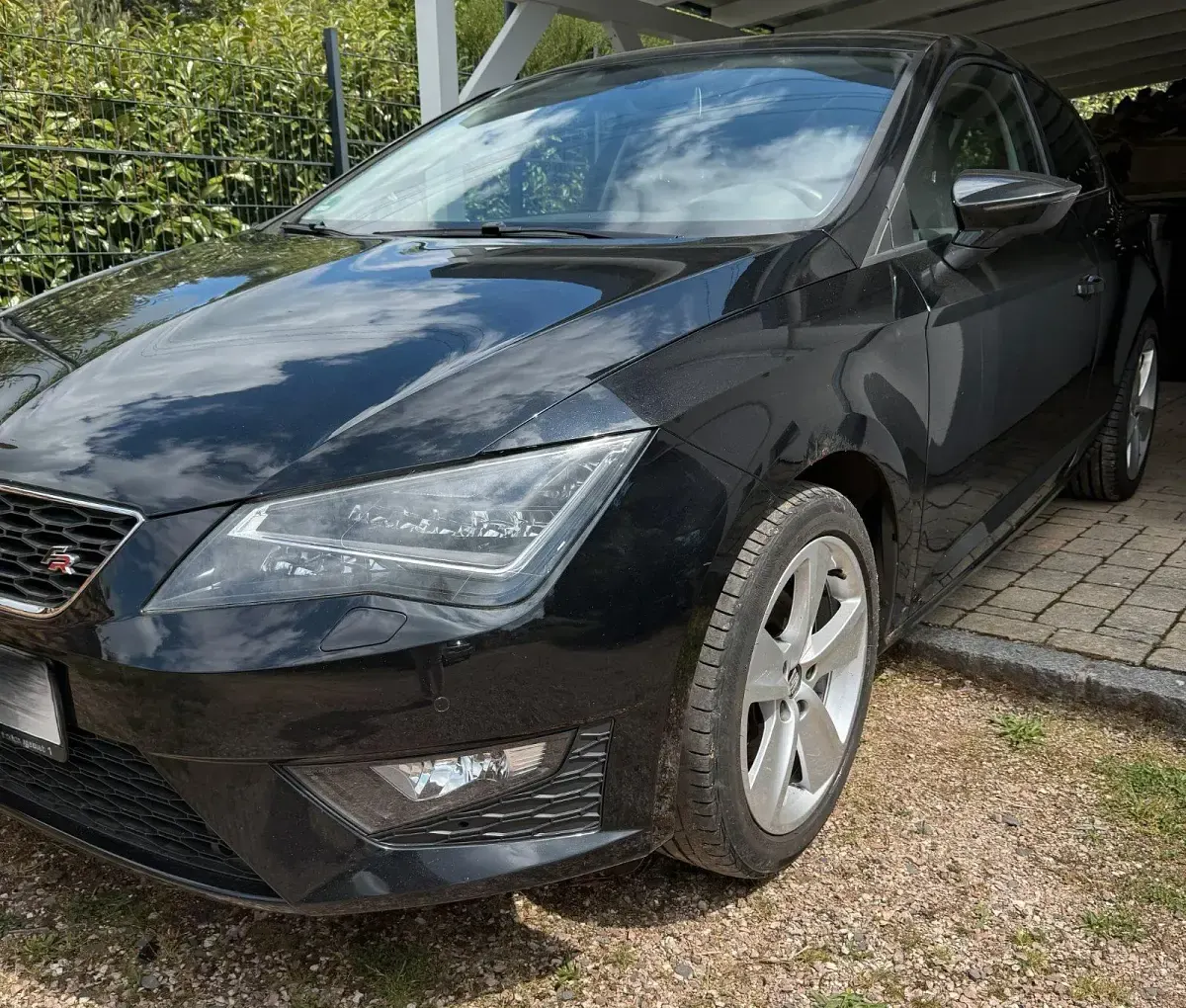 Używany Seat Leon FR 150 KM (110 kW) 2014 Czarny Sedan/Limuzyna