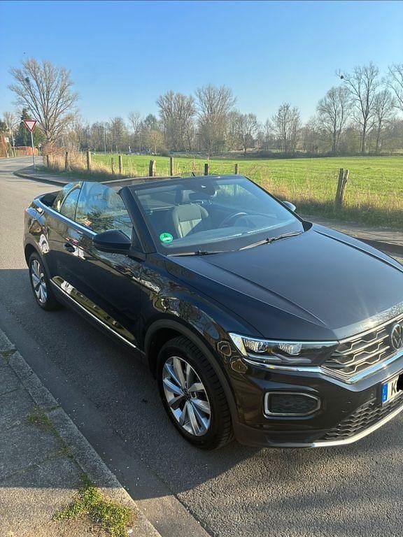 Gebraucht VW T-Roc Cabriolet Style 110 PS (80 kW) 2021 Schwarz Cabrio