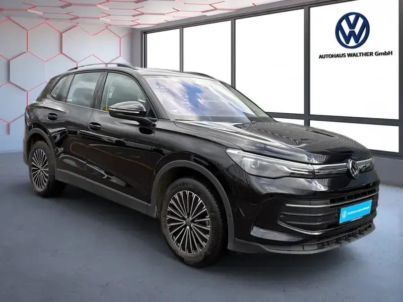 Gebraucht VW Tiguan Elegance 150 PS (110 kW) 2024 Deep black SUV