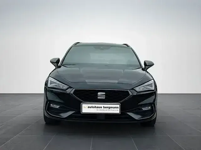 Gebraucht Seat Leon 4Drive 150 PS (110 kW) 2022 Schwarz Limousine