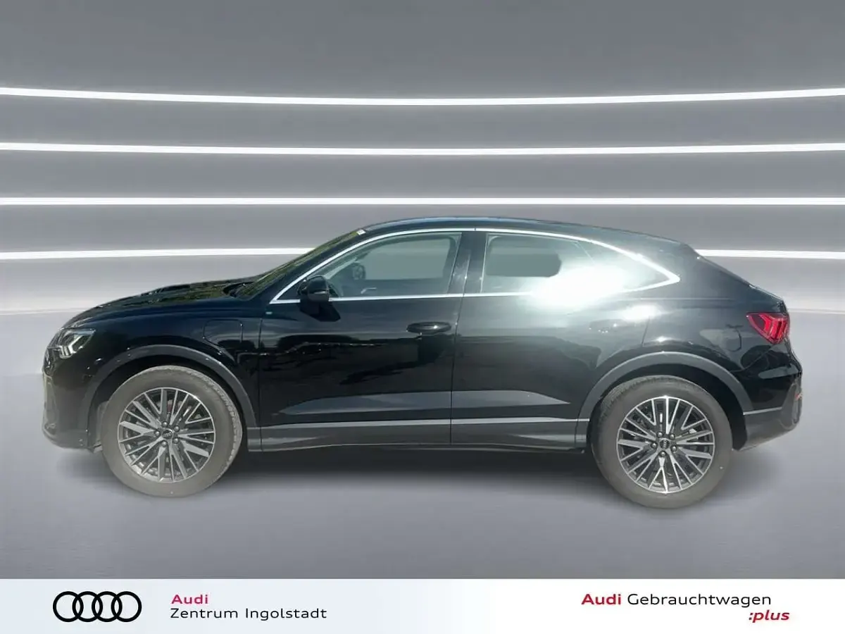 Gebraucht Audi Q3 Sportback Basis 245 PS (180 kW) 2022 Mythosschwarz metallic SUV
