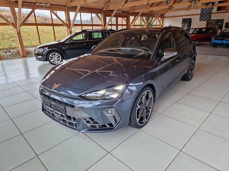 Neu Cupra Leon VZ 333 PS (244 kW) 2025 Grau Limousine