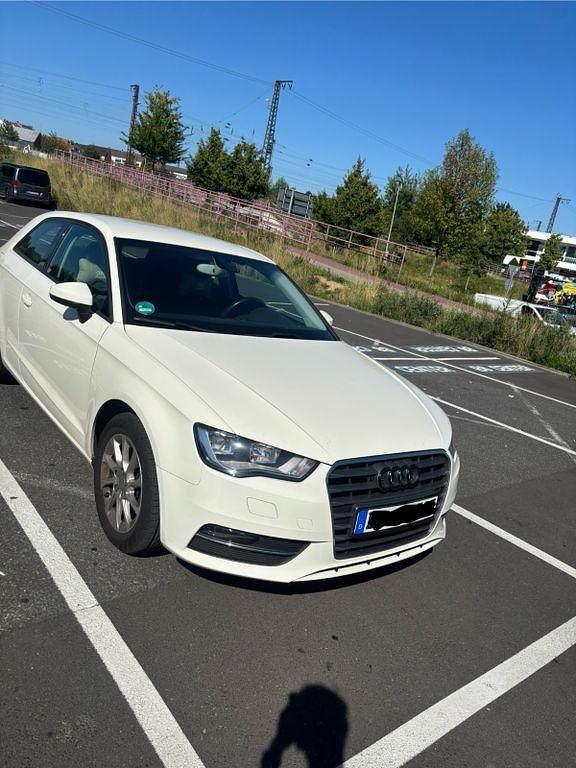 Gebraucht Audi A3 Ambition 150 PS (110 kW) 2014 Weiß Limousine