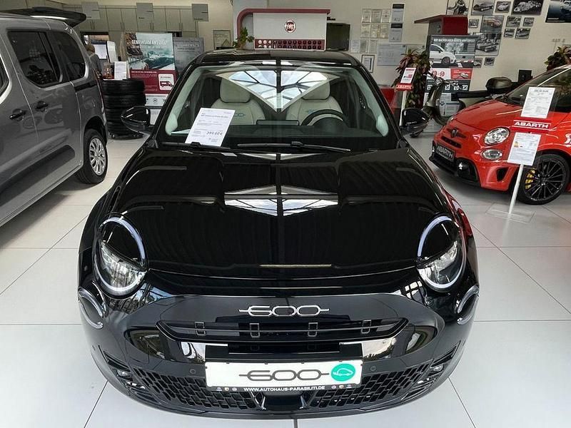 Gebraucht Fiat 600E La Prima 114 kW (156 PS) 2025 Schwarz Limousine