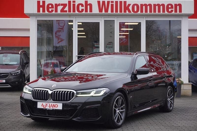 Gebraucht BMW 530 M Sport 286 PS (210 kW) 2023 Schwarz Limousine