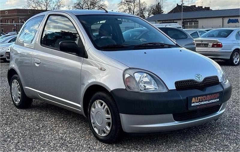 Gebraucht Toyota Yaris 68 PS (50 kW) 1999 Grau Kleinwagen