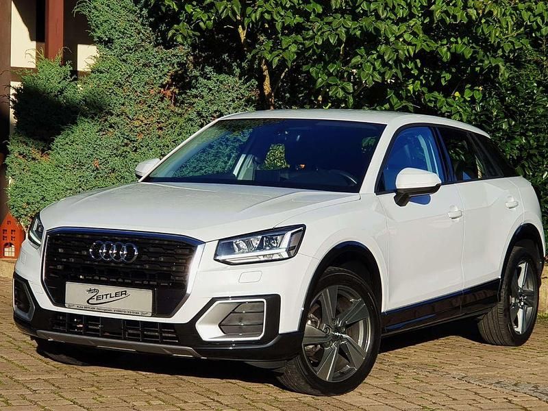 Gletscherweiss Gebraucht 2020 Audi Q2 Design SUV | 20.349 € (Fairer Preis) - Bild 1/4