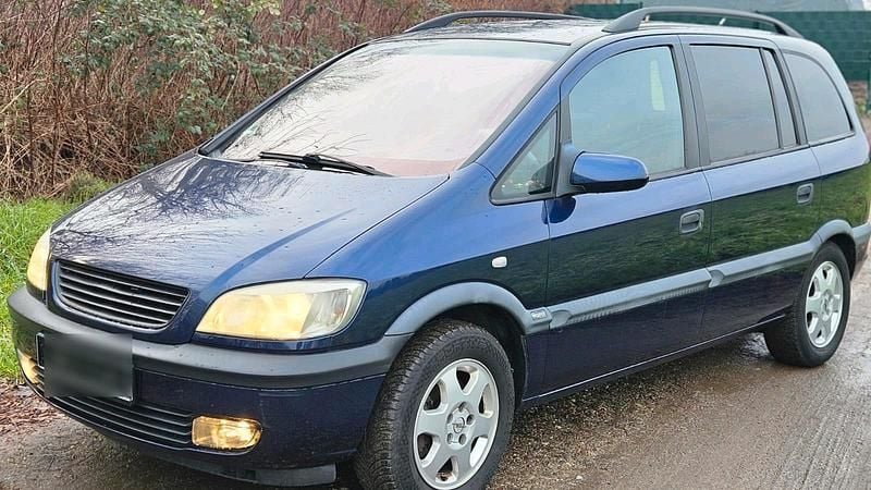 Blau Gebraucht 2001 Opel Zafira Van / Kleinbus | 1.650 € (Etwas zu teuer) - Bild 1/4