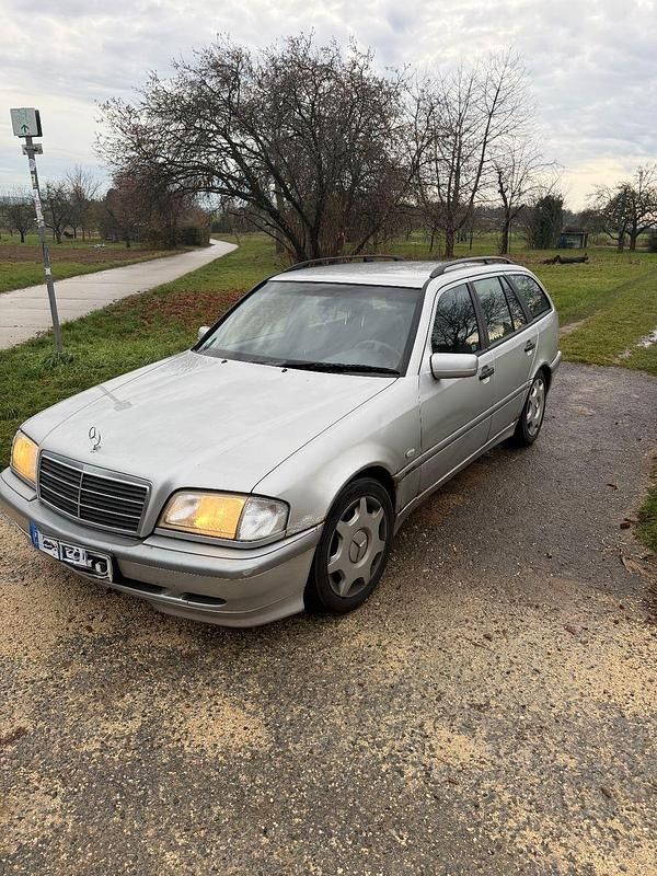 Silber Gebraucht 1998 Mercedes C180 Kombi | 1.600 € (Guter Preis) - Bild 1/4