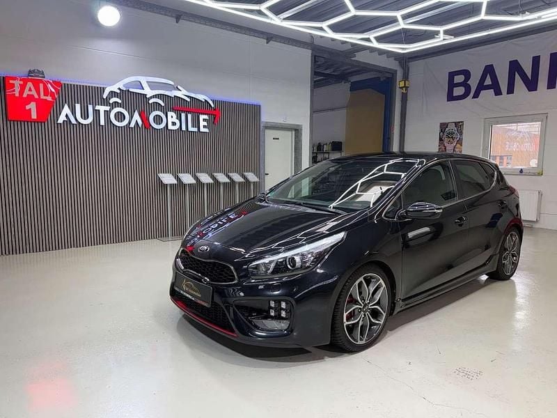 Schwarz Gebraucht 2016 Kia Ceed GT GT-Track Limousine | 16.500 € (Etwas zu teuer) - Bild 1/4