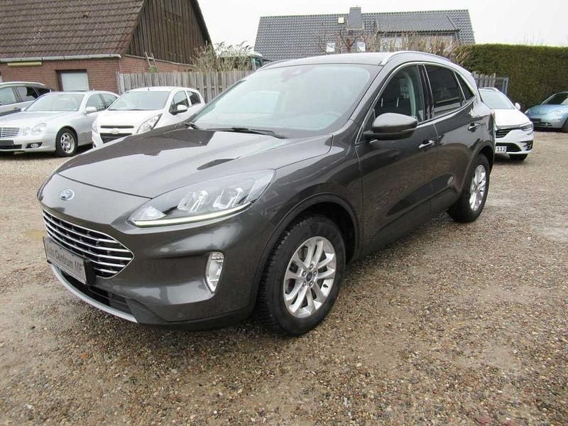 Gebraucht Ford Kuga Titanium 150 PS (110 kW) 2020 Grau SUV