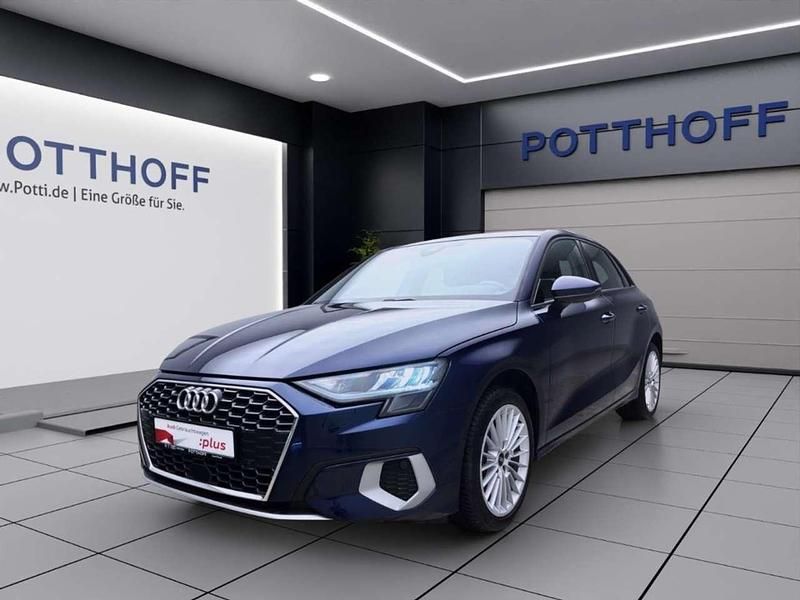 Blau Gebraucht 2024 Audi A3 Sportback Advanced Limousine | 26.750 € (Superpreis) - Bild 1/4