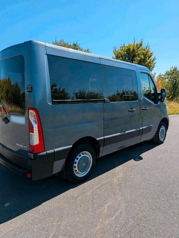 Second-hand Renault Master 125 CP (91 kW) 2014 Albastru Van