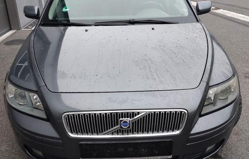 Grau Gebraucht 2004 Volvo V50 Kombi | 1.900 € (Teuer) - Bild 1/4