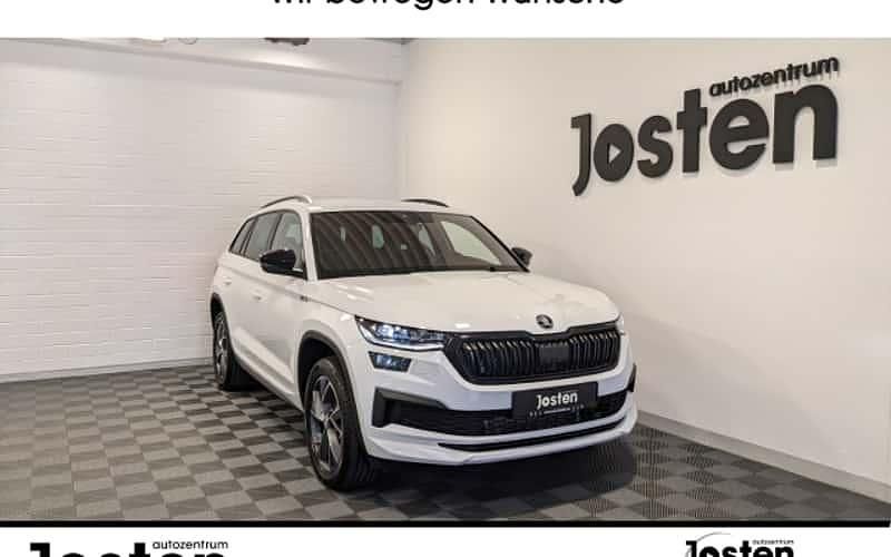 Weiß Gebraucht 2023 Skoda Kodiaq SportLine SUV | 39.990 € (Fairer Preis) - Bild 1/4