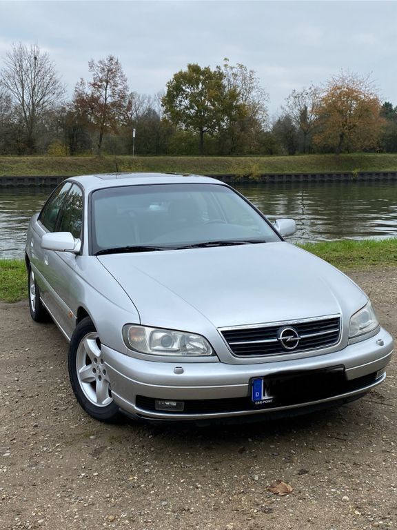 Silber Gebraucht 2000 Opel Omega Limousine | 1.700 € (Fairer Preis) - Bild 1/4