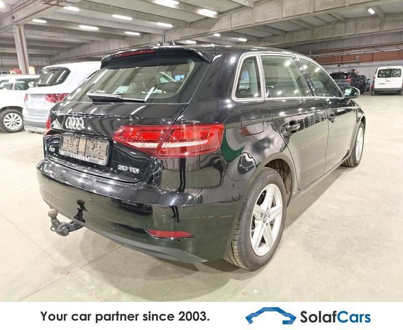 Gebraucht Audi A3 116 PS (85 kW) 2019 Schwarz Limousine