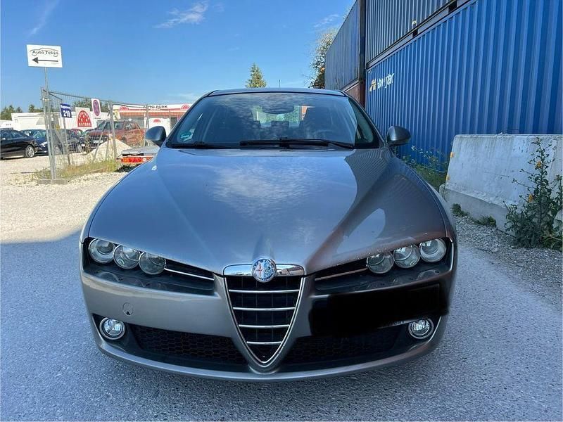 Grau Gebraucht 2006 Alfa Romeo 159 Distinctive Limousine | 1.900 € (Guter Preis) - Bild 1/4