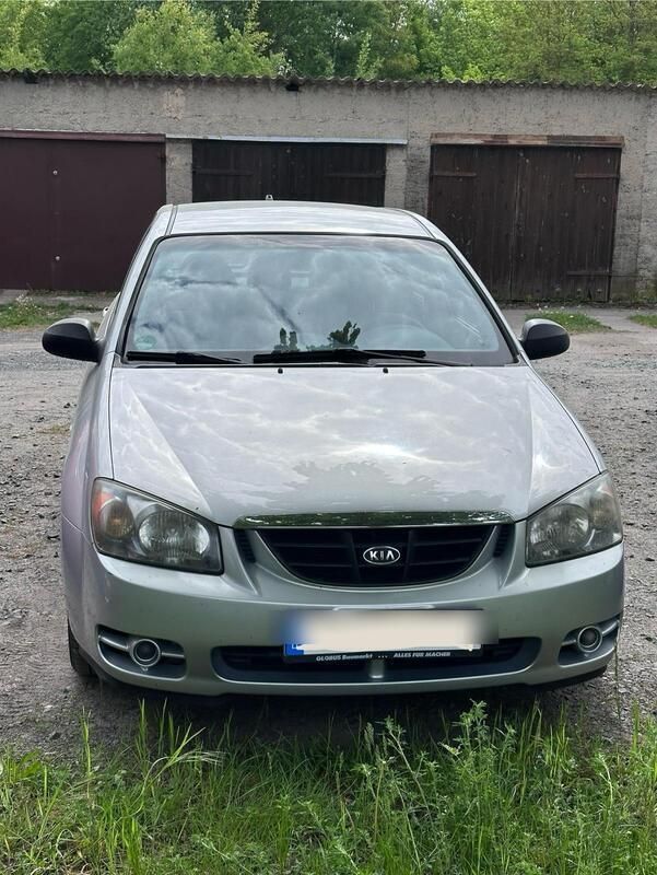 Silber Gebraucht 2004 Kia Cerato Kleinwagen | 1.000 € (Superpreis) - Bild 1/4