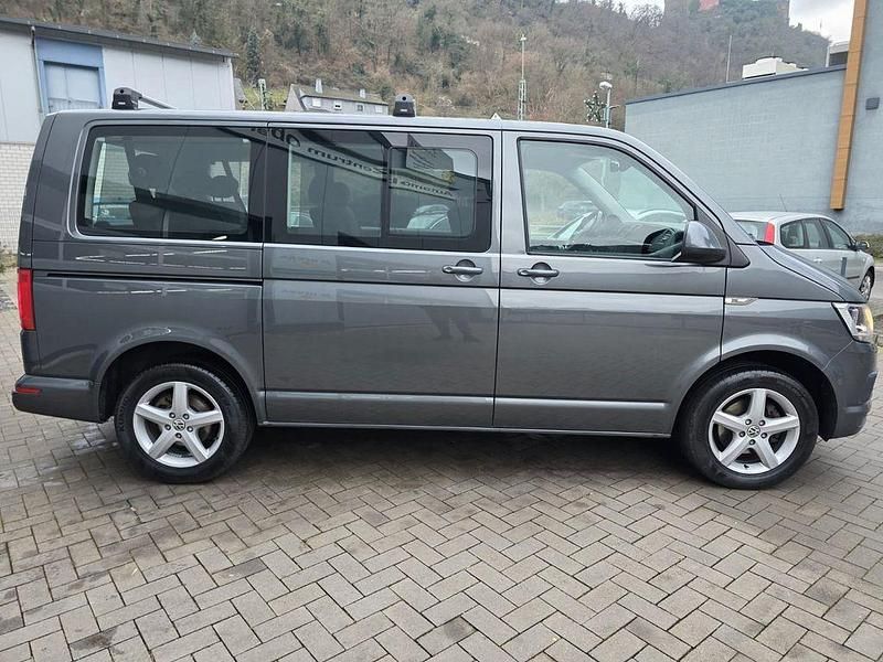 Gebraucht VW T5 Comfortline 150 PS (110 kW) 2015 Grau Van