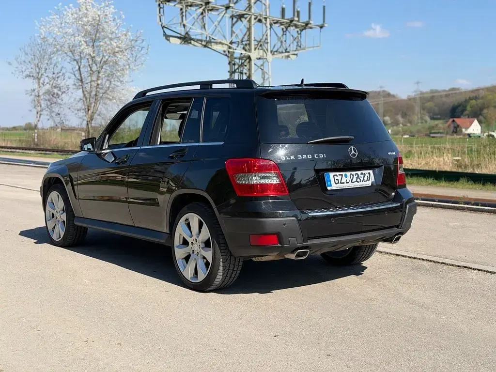 Gebraucht Mercedes GLK320 224 PS (164 kW) 2009 Schwarz SUV